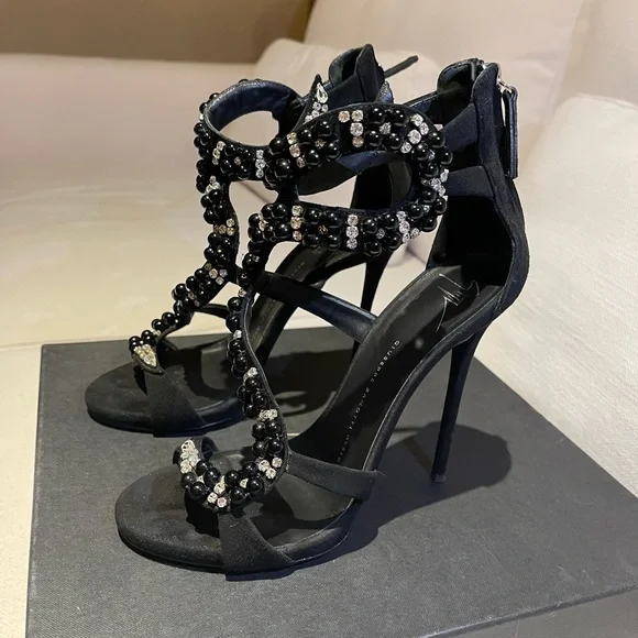 Giuseppe Zanotti - Picture 2 of 12